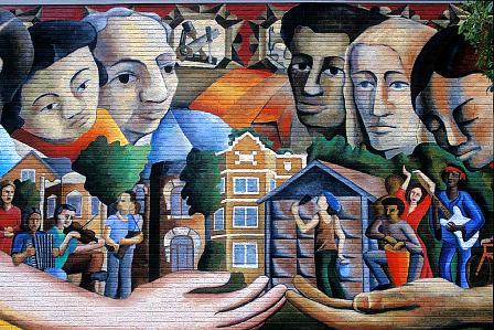 Mural of People and Houses (Photograph by Bernard Kleina)